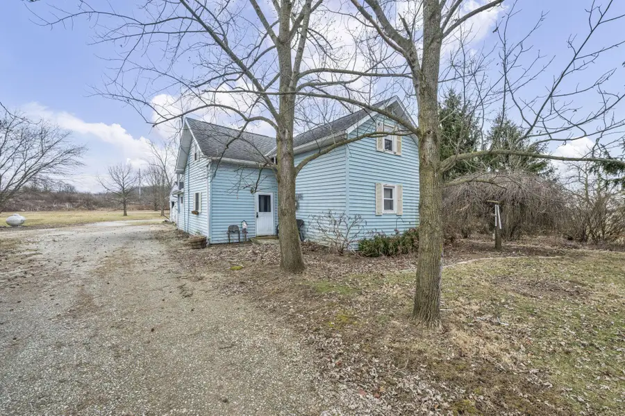 1602 Troy Road, Delaware, OH 43015 - #2