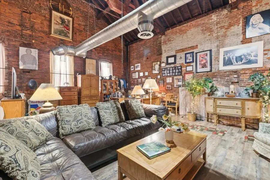 409 W Gambier Street, Mount Vernon, OH 43050 - #3