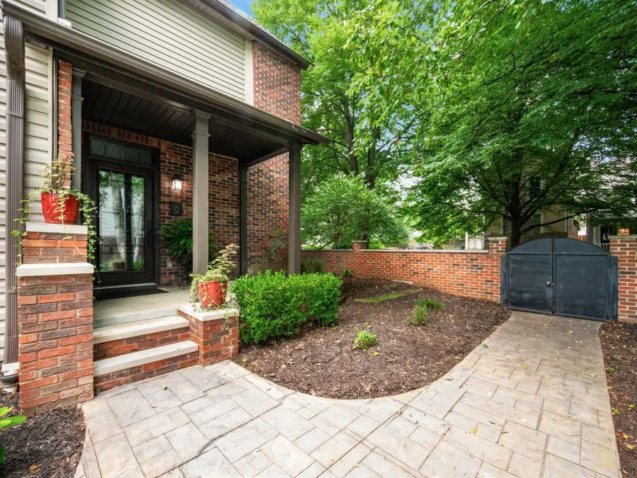 487 E Beck Street, Columbus, OH 43206 - #3