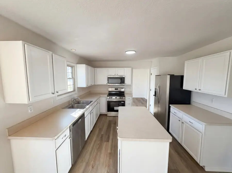 675 Scioto Meadows Boulevard, Grove City, OH 43123 - #2