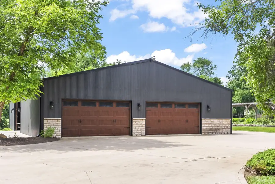 2946 Lewis Center Road, Lewis Center, OH 43035 - #2