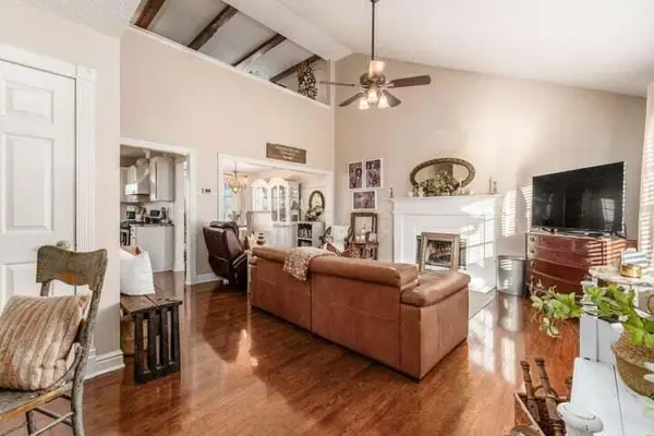 71 Gala Avenue, Pataskala, OH 43062