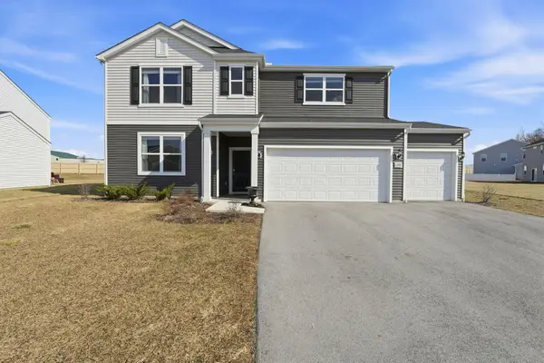 1202 Lake Forest Drive, Hebron, OH 43025