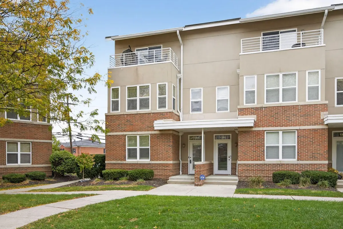 1395 Upper Green Circle, Columbus, OH 43212 - #1