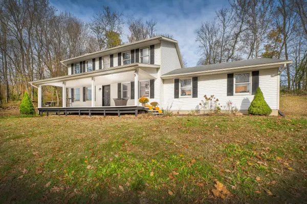 24305 Coshocton Road, Howard, OH 43028