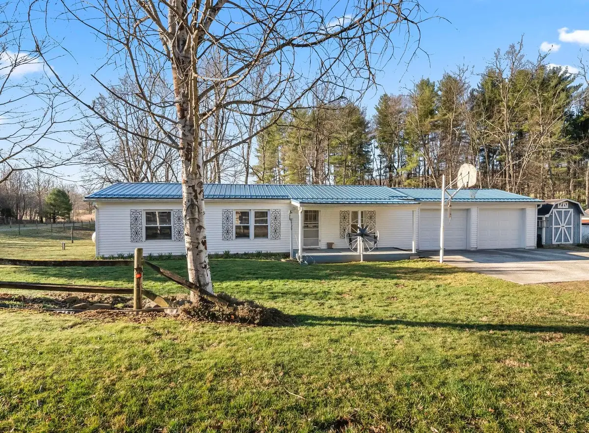 6929 Hillcrest Road, Saint Louisville, OH 43071 - #1