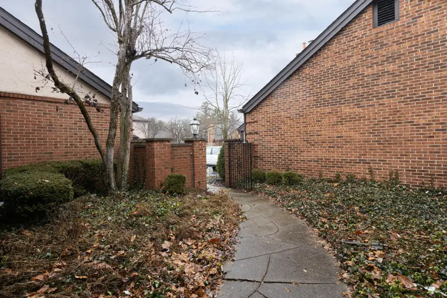 5671 Bastille Place, Columbus, OH 43213 - #3