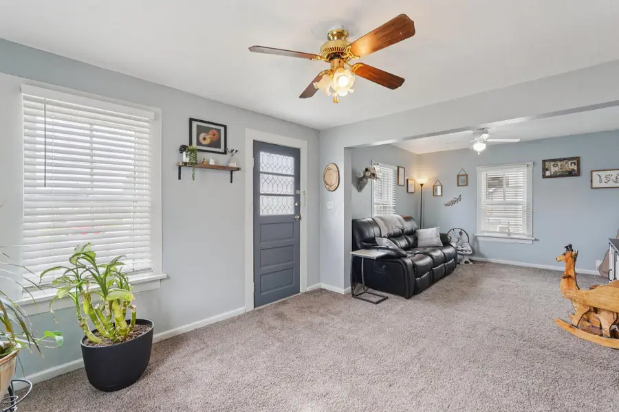 134 Fairview Boulevard, Circleville, OH 43113 - #2