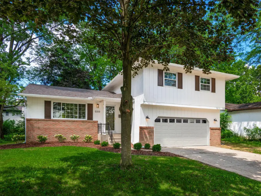 6019 Beechcroft Road, Columbus, OH 43229 - #2