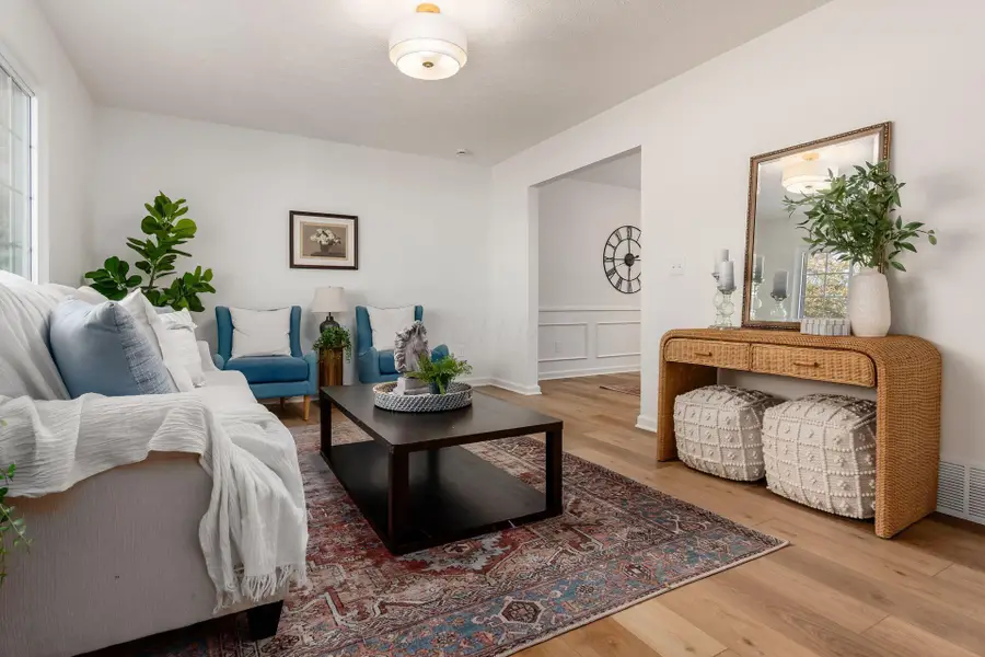 6019 Beechcroft Road, Columbus, OH 43229 - #3