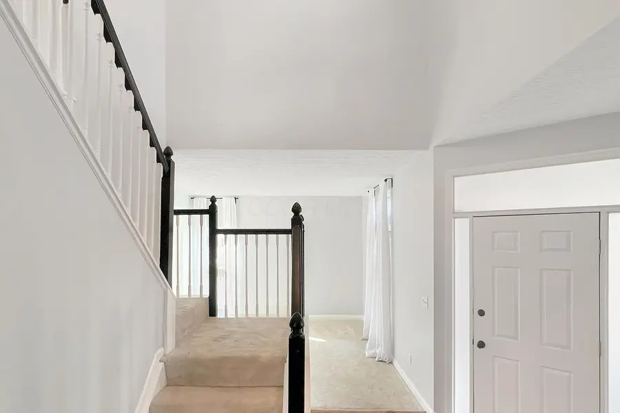 559 Cherry Hill Drive, Pickerington, OH 43147 - #3