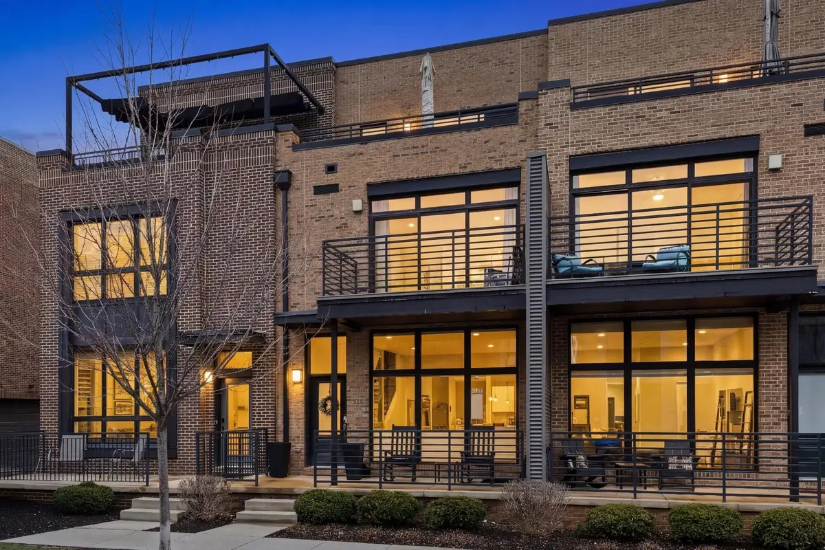 306 Neruda Avenue, Columbus, OH 43215 - #1