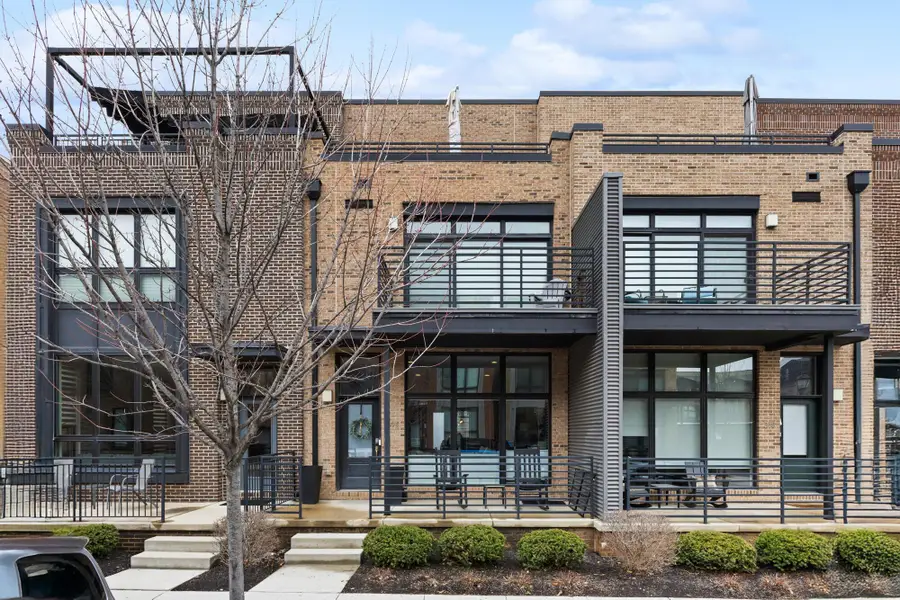 306 Neruda Avenue, Columbus, OH 43215 - #2