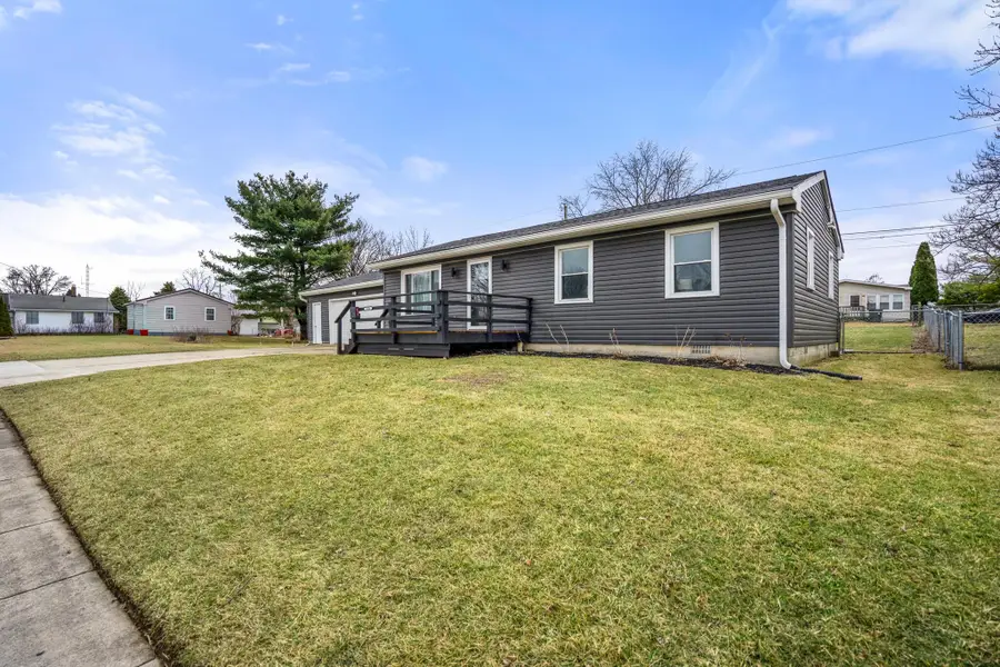 1121 W Sandusky Avenue, Bellefontaine, OH 43311 - #3