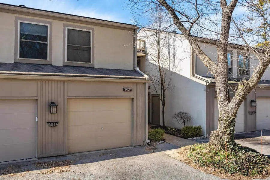 1407 Lake Shore Drive, Columbus, OH 43204 - #2