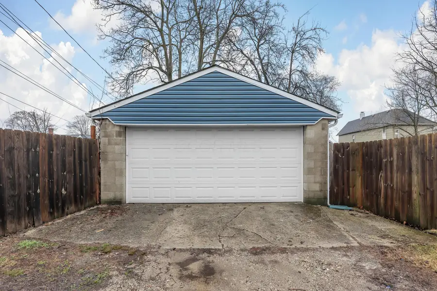 283 Whitethorne Avenue, Columbus, OH 43223 - #2