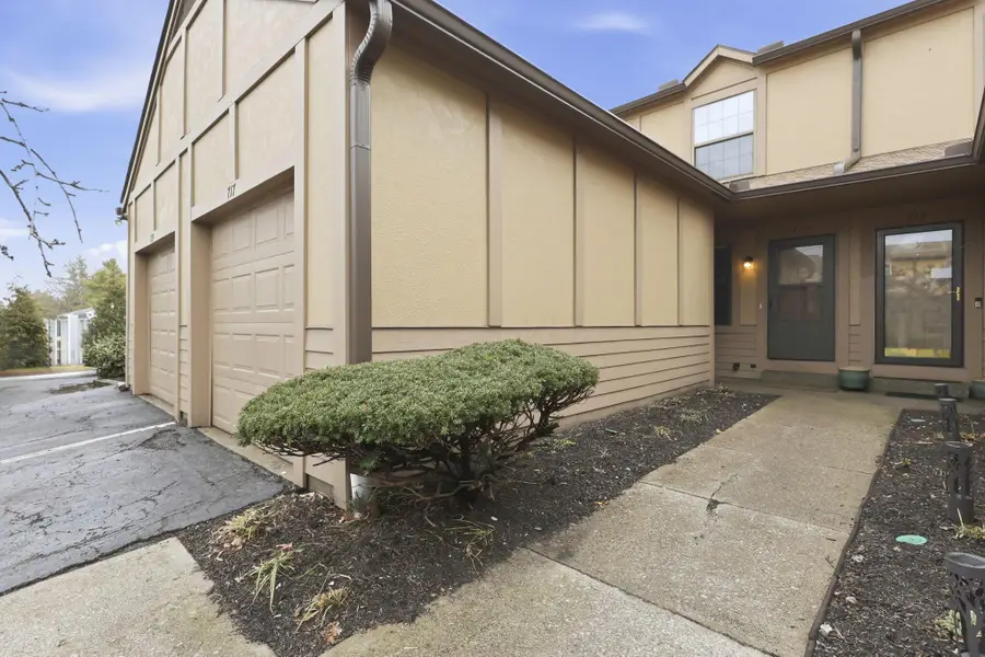 717 Alta View Court, Columbus, OH 43085 - #3