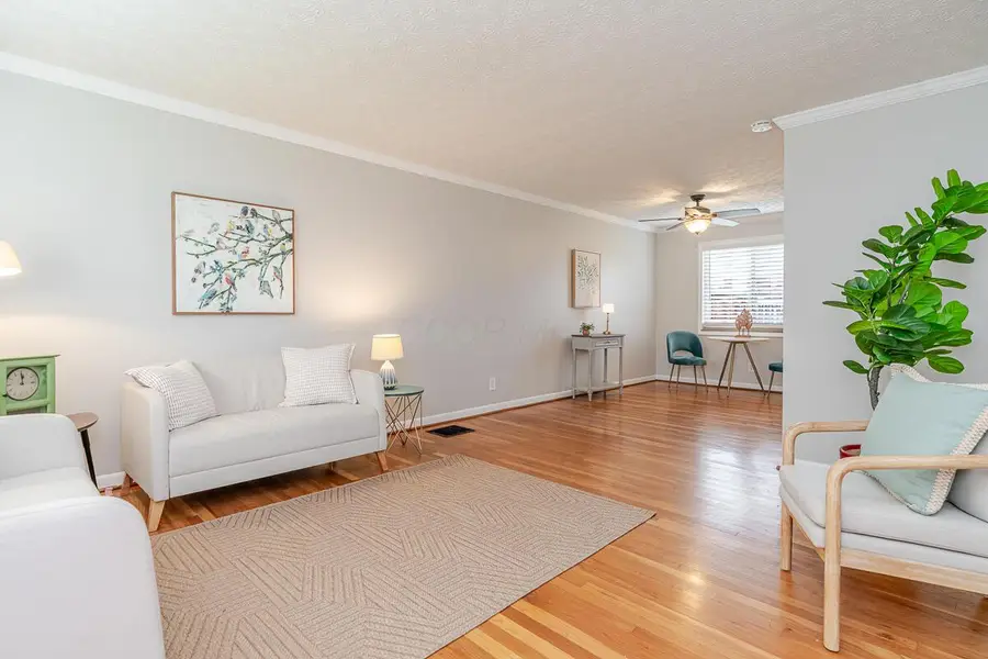 1872 Kentwell Road, Columbus, OH 43221 - #3