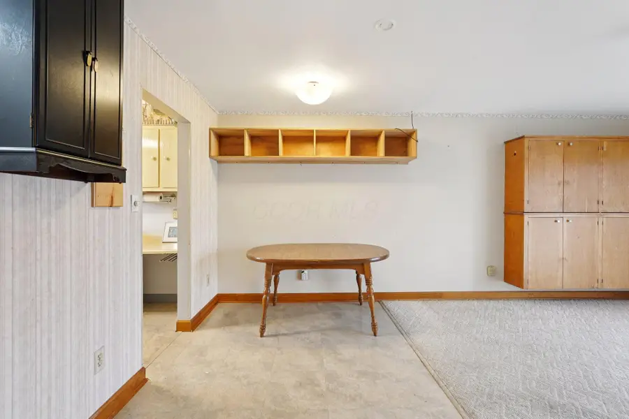 1173 Woodbrook Circle W, Columbus, OH 43223 - #3