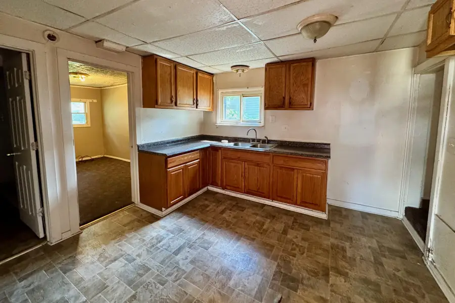 211 E Central Avenue, Delaware, OH 43015 - #2