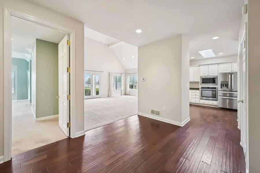 9978 Lavenham Circle W, Powell, OH 43065 - #2