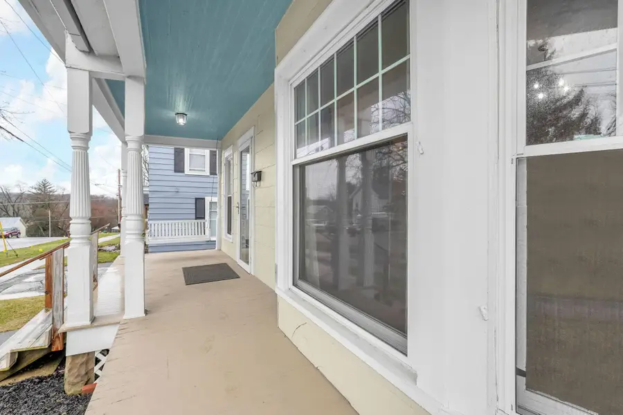 39 E Sandusky Street, Fredericktown, OH 43019 - #2