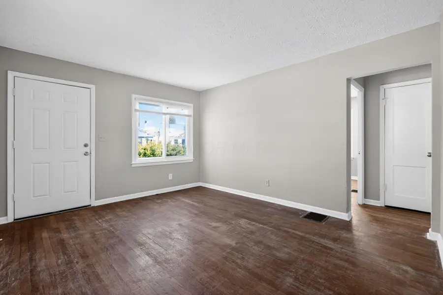 3081 Grasmere Avenue, Columbus, OH 43224 - #2