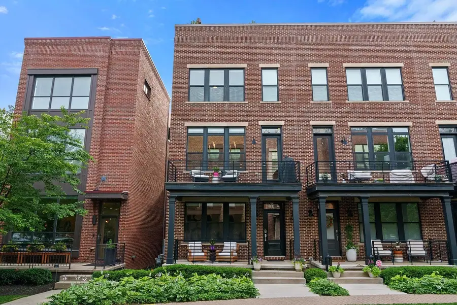 282 Neruda Avenue, Columbus, OH 43215 - #3