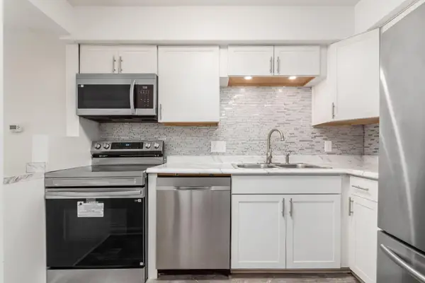 413 Shell Court E, Columbus, OH 43213