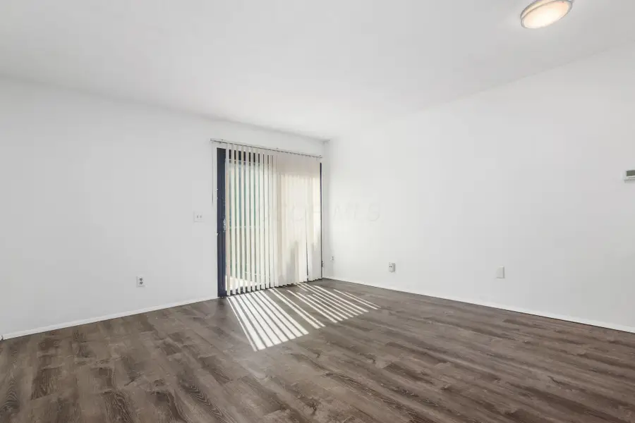 413 Shell Court E, Columbus, OH 43213 - #3