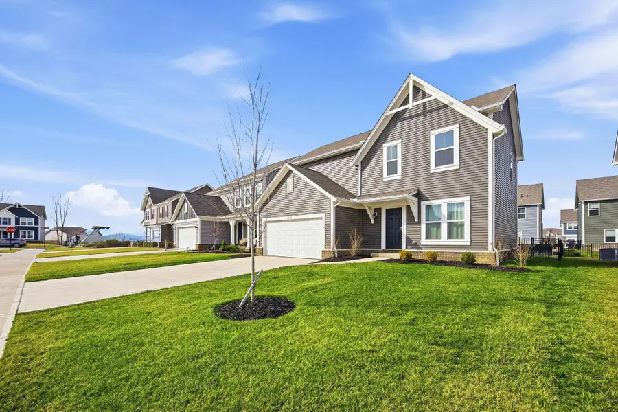 1042 Queen Bee Place, Grove City, OH 43123 - #2