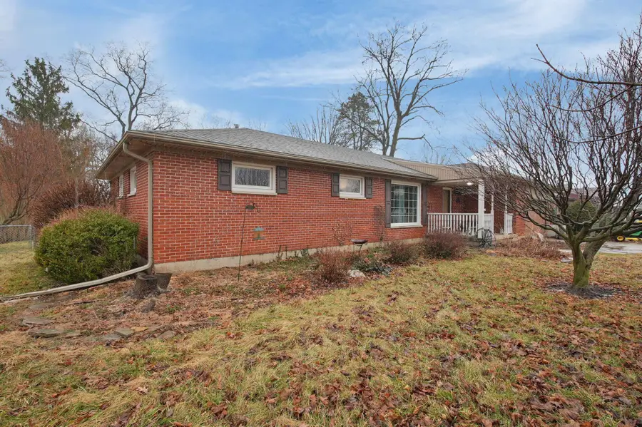 1448 W Sparrow Road, Springfield, OH 45502 - #3