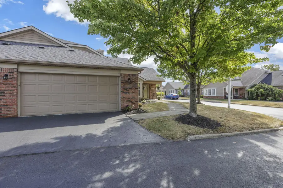 5870 Crooked Creek Boulevard, Grove City, OH 43123 - #3