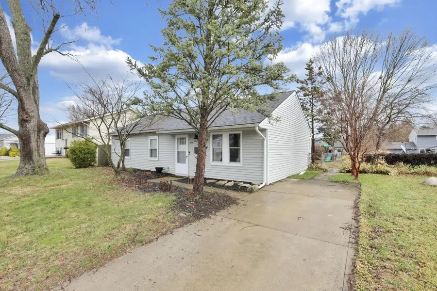 394 Banbury Drive, Columbus, OH 43230 - #3