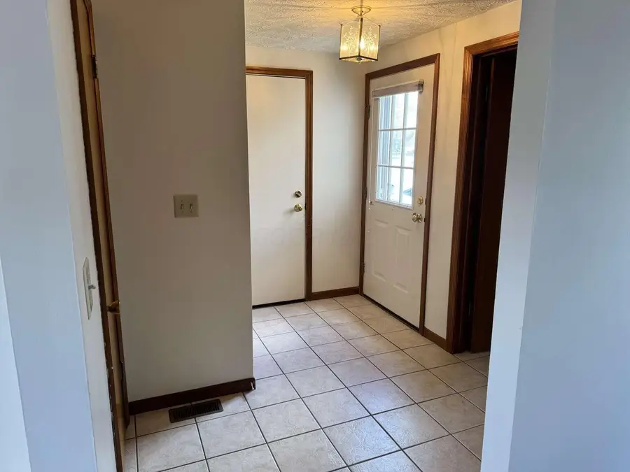 5701 Shannon Heights Boulevard, Dublin, OH 43016 - #3