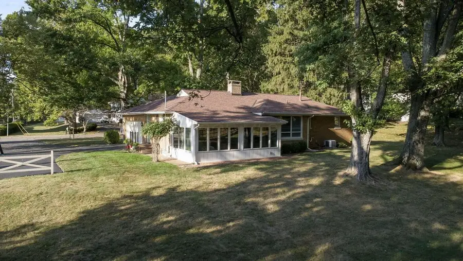 1020 Sycamore Drive, Lancaster, OH 43130 - #3