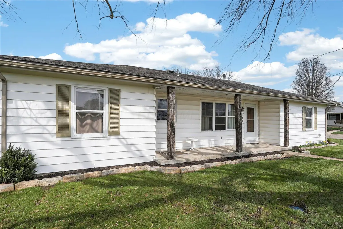 212 Green Street, Williamsport, OH 43164 - #1