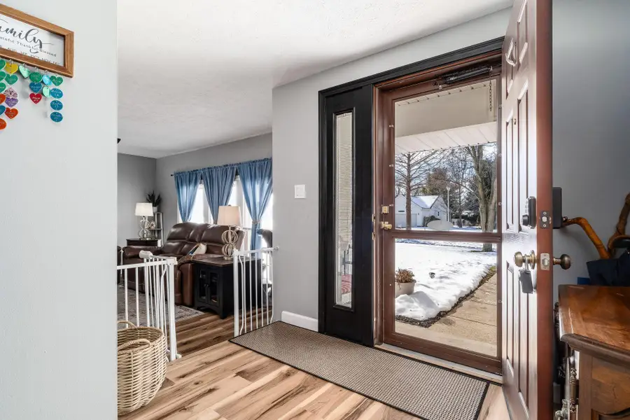 358 N Sarwil Drive, Canal Winchester, OH 43110 - #3