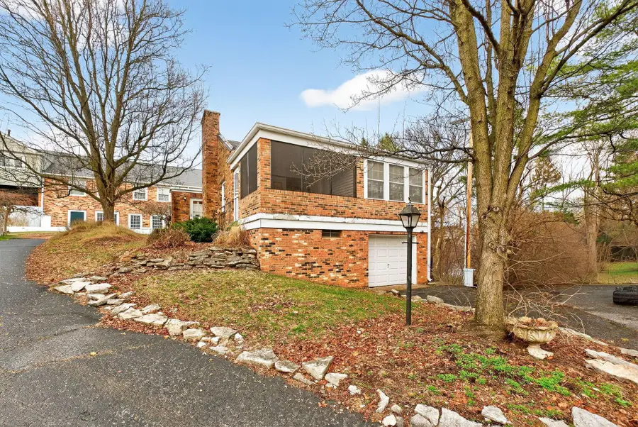 5368 Yorkshire Vlg Lane, Columbus, OH 43232 - #3