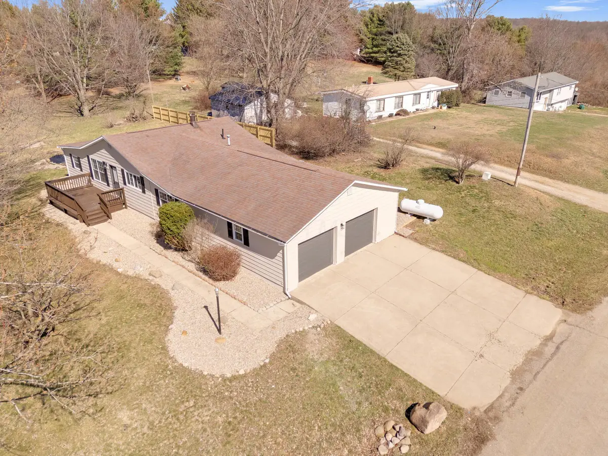 72 Mccoy Road, Saint Louisville, OH 43071 - #1