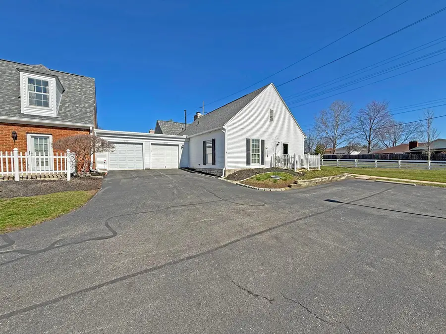 2480 Swan Drive, Grove City, OH 43123 - #3