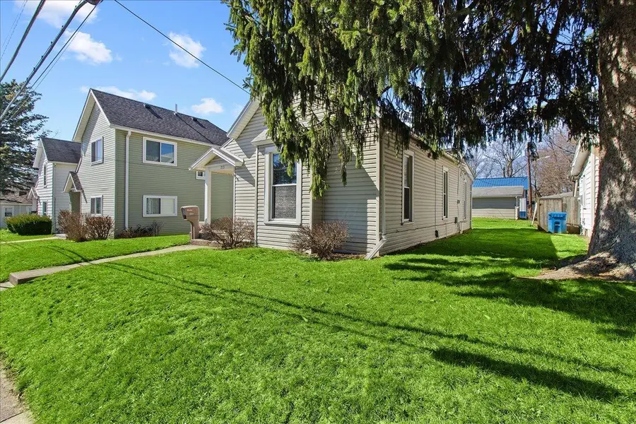 213 N Hayes Street, Bellefontaine, OH 43311 - #2