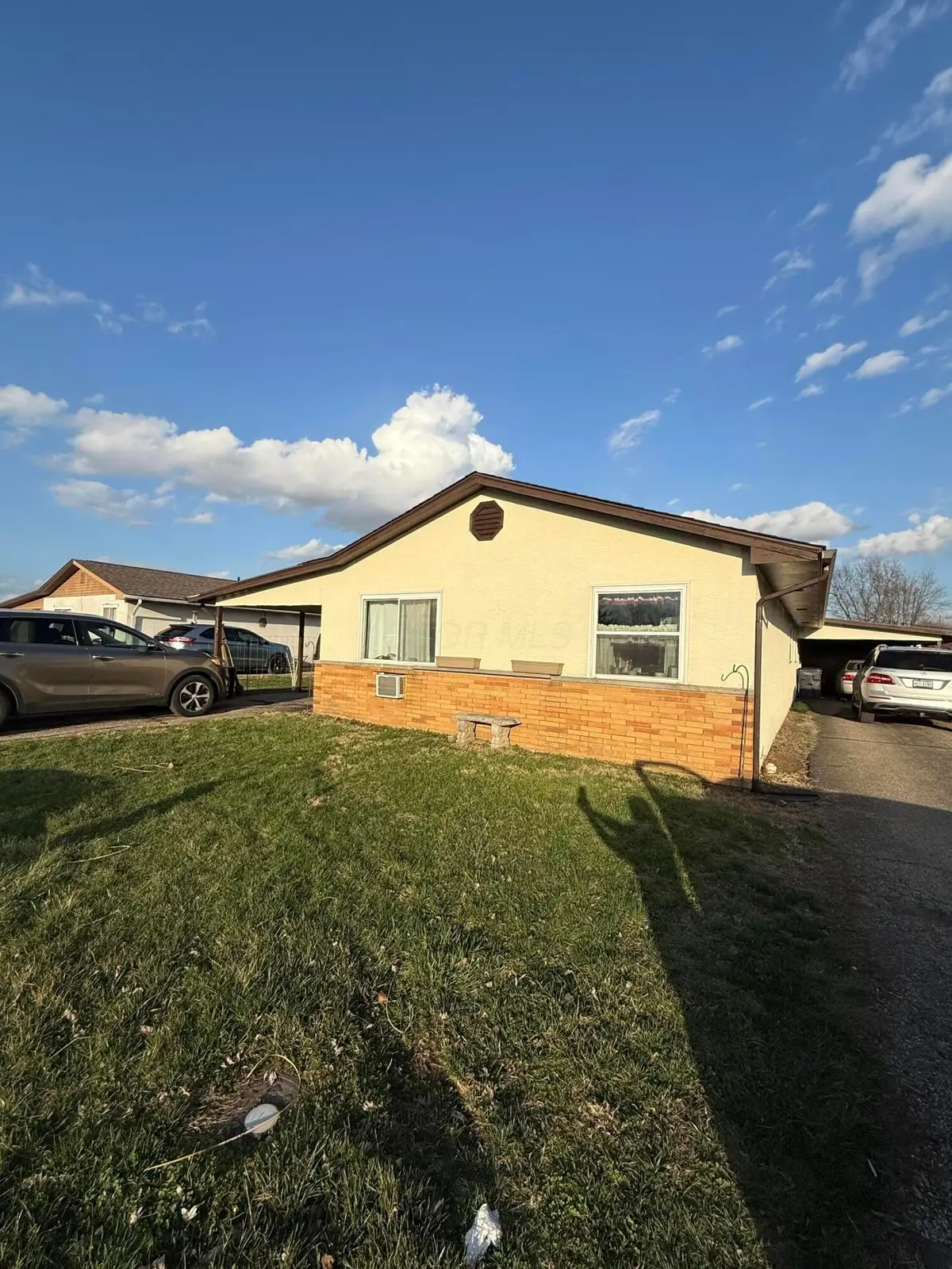 330 332 Mary Place, Ashville, OH 43103 - #1