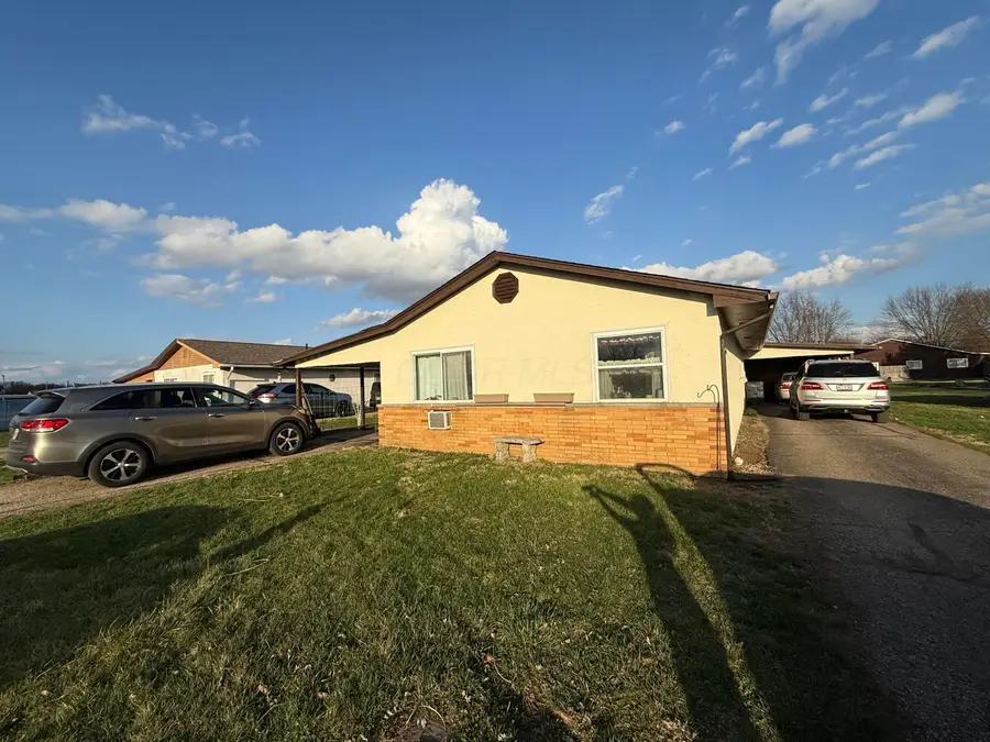 330 332 Mary Place, Ashville, OH 43103 - #2