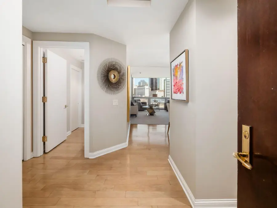 1 Miranova Place, Columbus, OH 43215 - #2