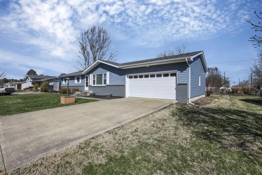 130 Gregory Drive, Newark, OH 43055 - #2