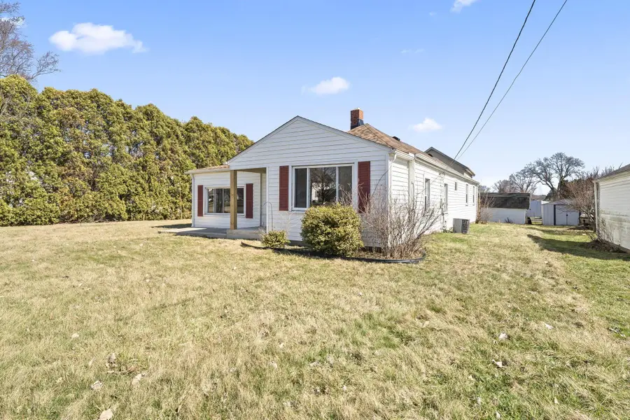 1102 S Main Street, Mount Vernon, OH 43050 - #2