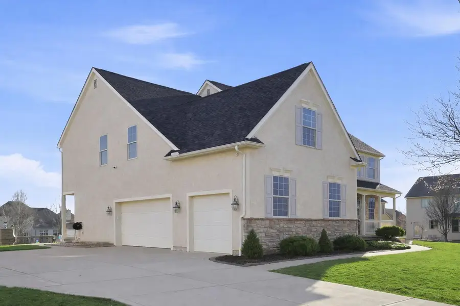 8921 Laurel Way, Pickerington, OH 43147 - #3