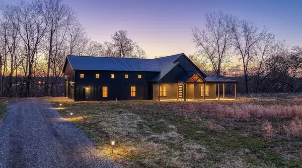 7836 Basil Road Nw, Baltimore, OH 43105