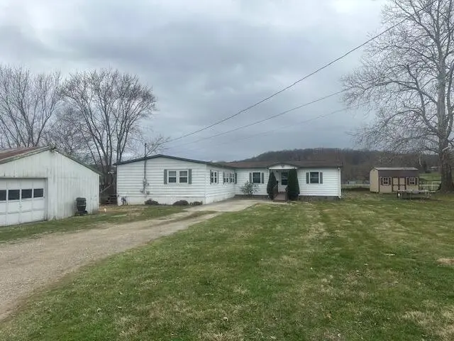 915 Charles Street, Logan, OH 43138 - #2